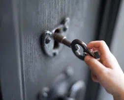 City Locksmith Store North Miami, FL 305-894-5982 City Locksmith Store North Miami, FL 305-894-5982 - 14-Unlock-Door