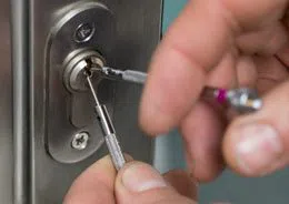 City Locksmith Store North Miami, FL 305-894-5982 City Locksmith Store North Miami, FL 305-894-5982 - 4-Professional-Locksmith
