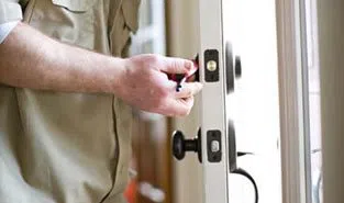 City Locksmith Store North Miami, FL 305-894-5982 City Locksmith Store North Miami, FL 305-894-5982 - 9-Locks-Change